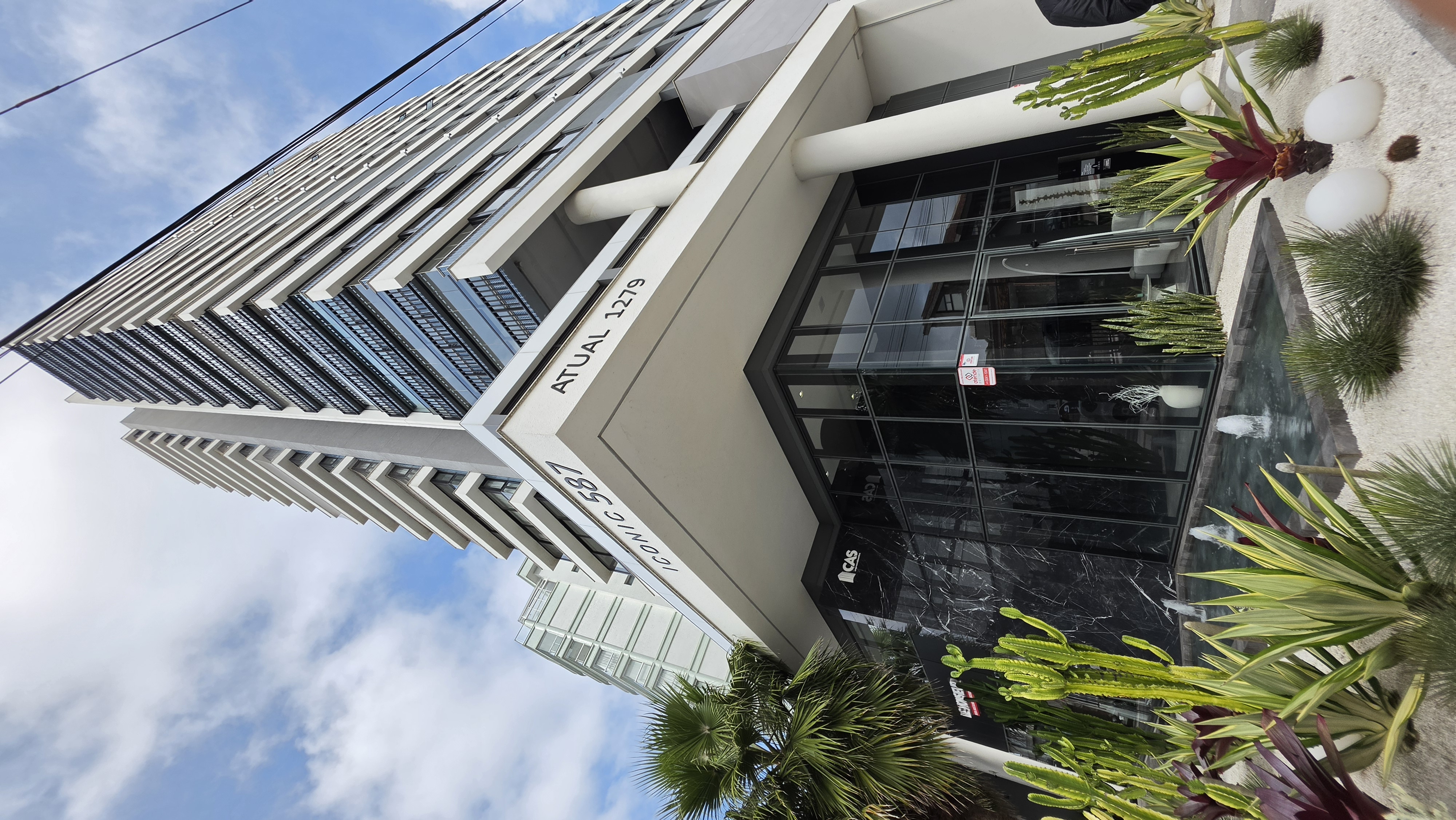 Fachada e apresentação de Iconic CAS Piçarras