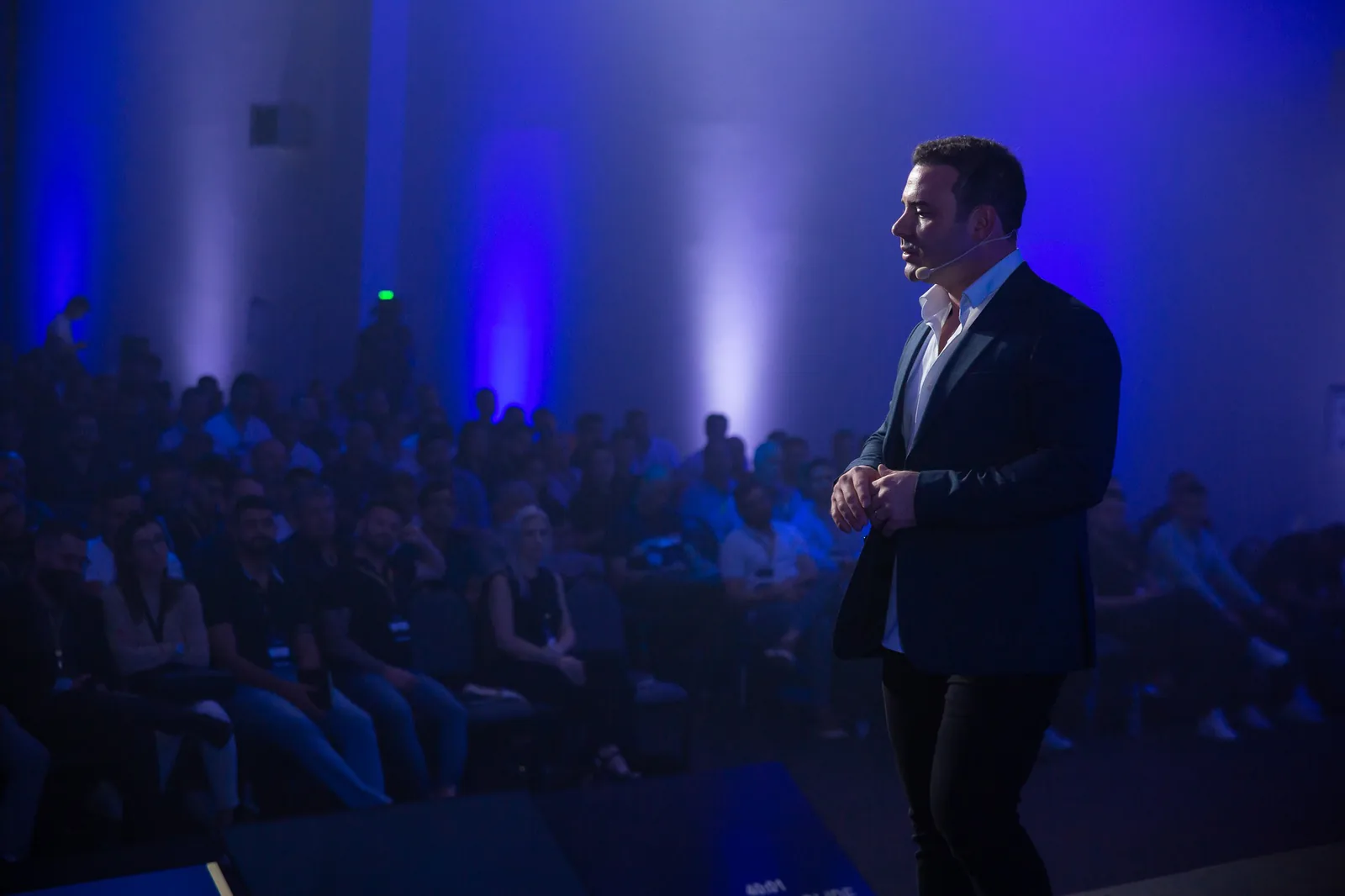 Leonardo Ribeiro, fundador da CP8, palestrando para incorporadores